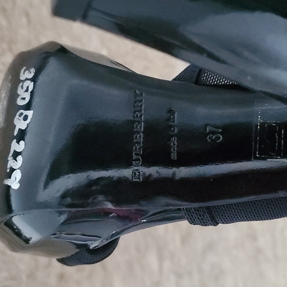 Burberry runway wrap heels - Picture 10 of 12